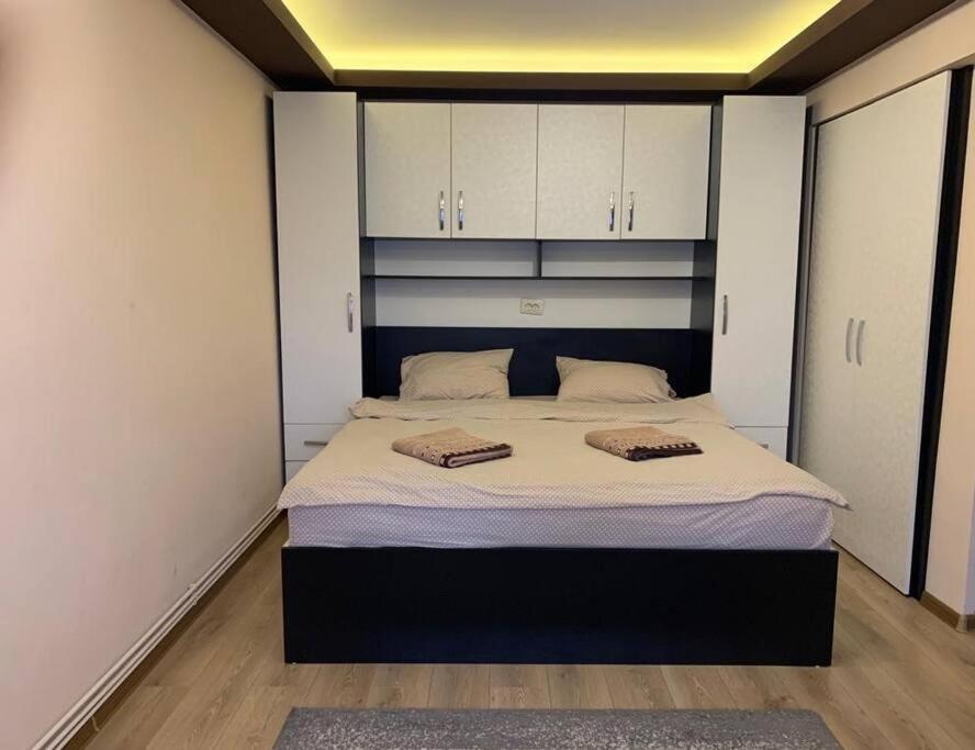Garsoniera Natalia Apartment Сибиу Екстериор снимка