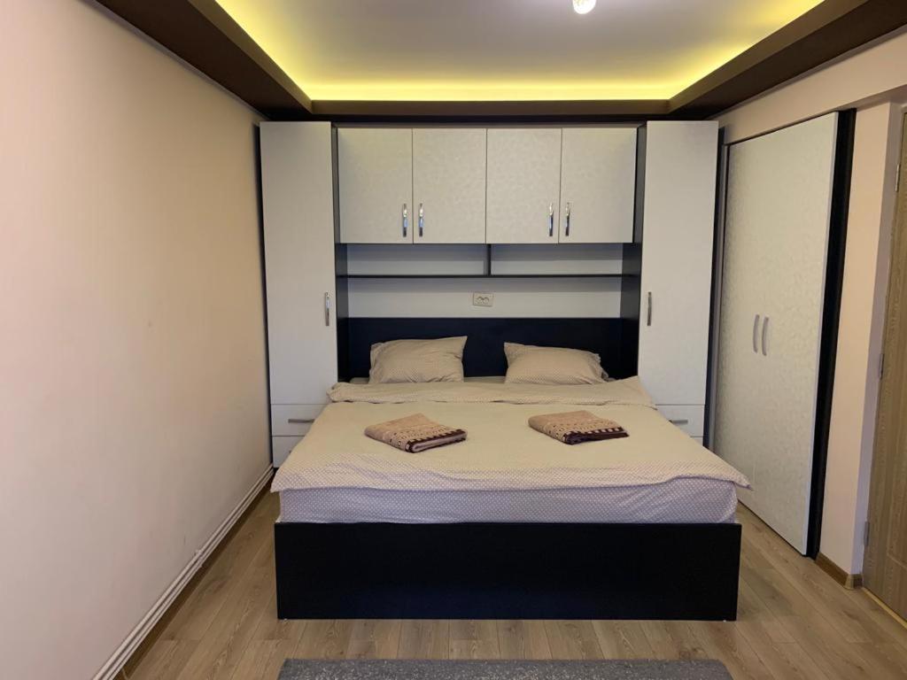 Garsoniera Natalia Apartment Сибиу Екстериор снимка