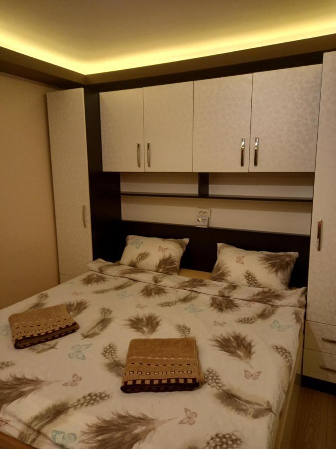 Garsoniera Natalia Apartment Сибиу Екстериор снимка