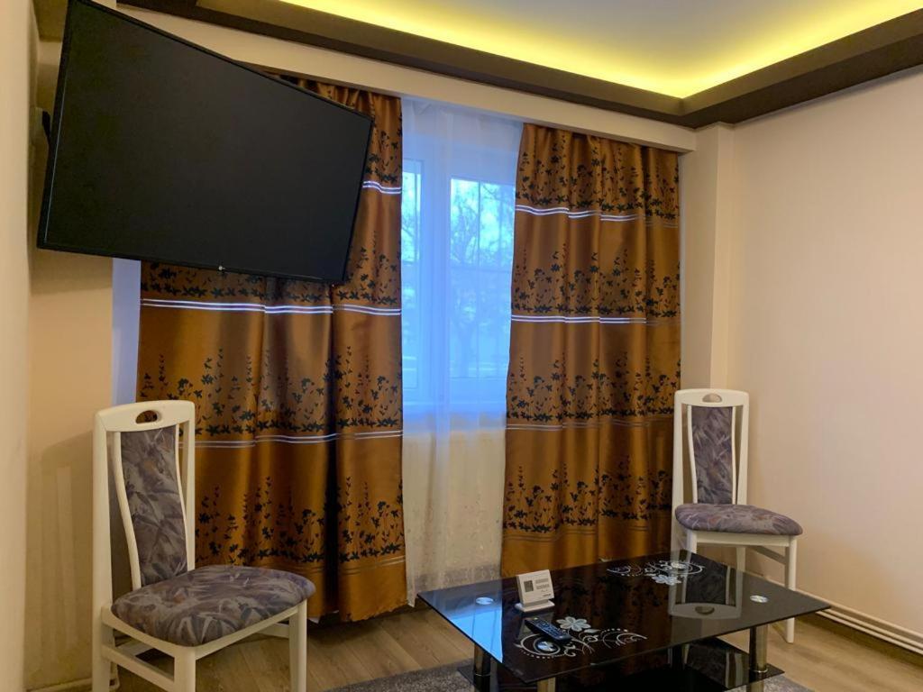 Garsoniera Natalia Apartment Сибиу Екстериор снимка
